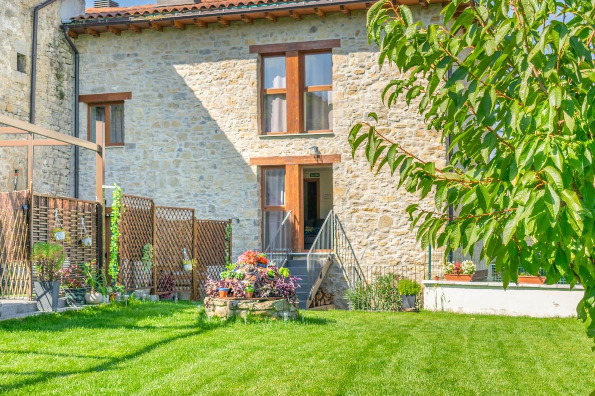Acogedora Casa Rural Con Jardin Y Barbacoa Proxima A Pamplona Ilzarbe ภายนอก รูปภาพ